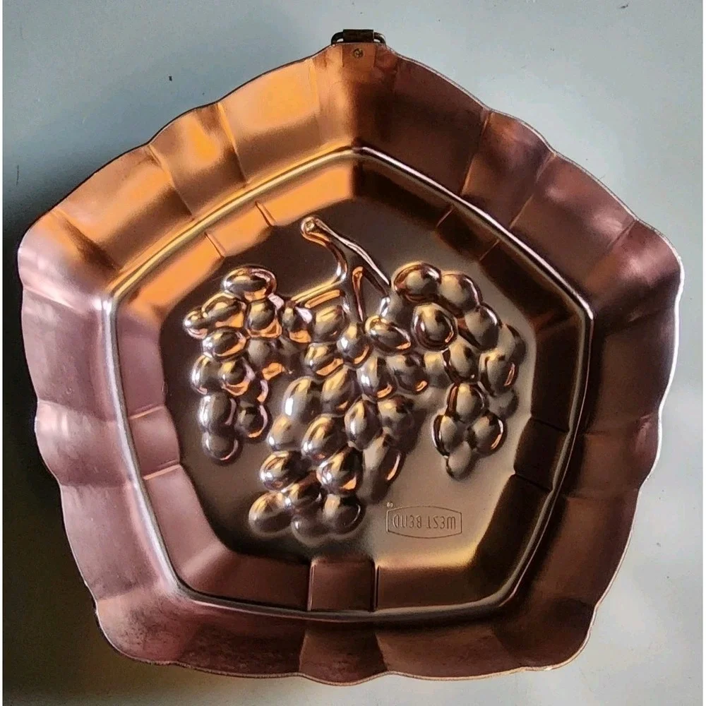 West Bend Jello Cake Aluminum Hexagon Grapes Hanging Mold Pan Vintage